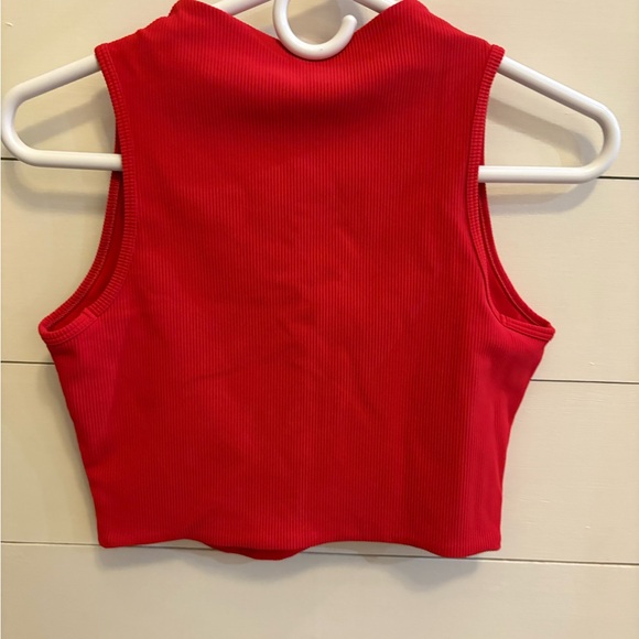 SPANX Vibrant Red Crop Top - Picture 2 of 3
